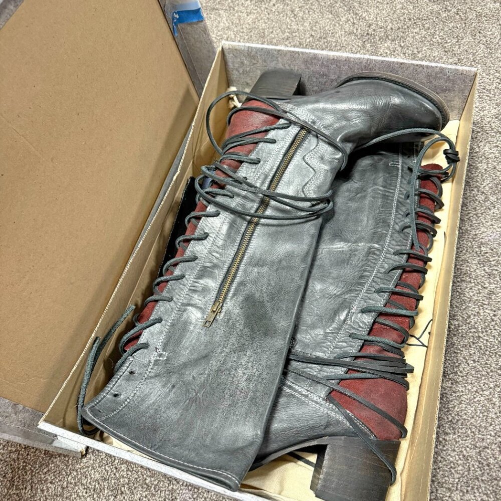Freebird Coal Boots - Picture 13 of 15
